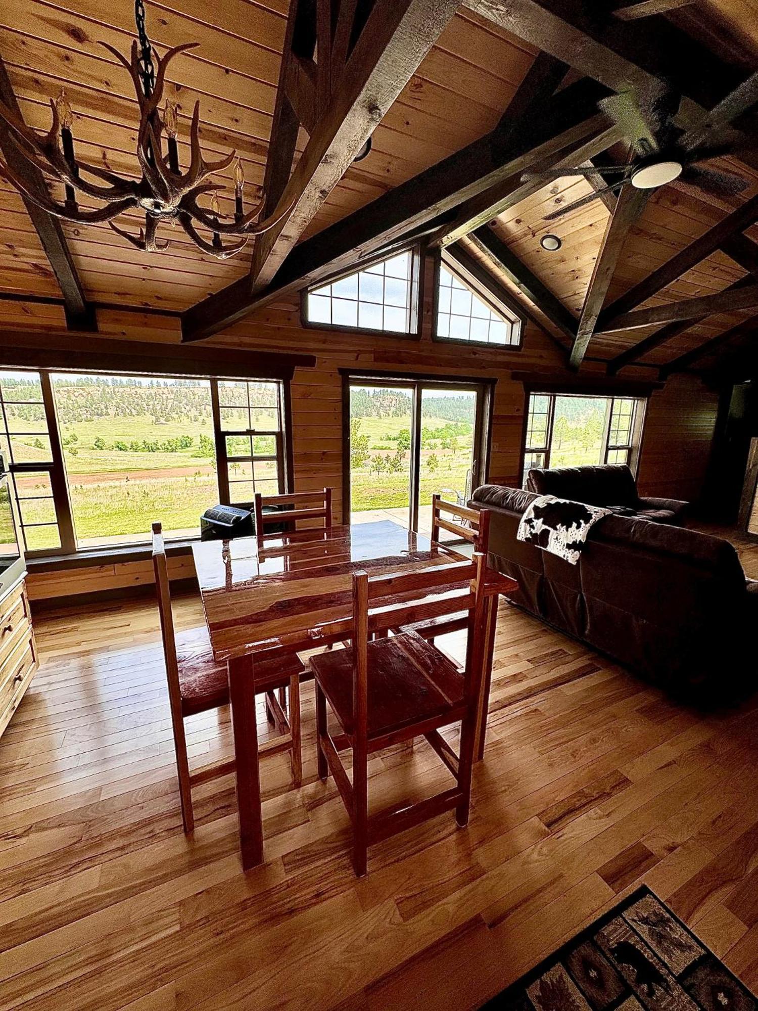 The Lodge At Devils Tower Экстерьер фото