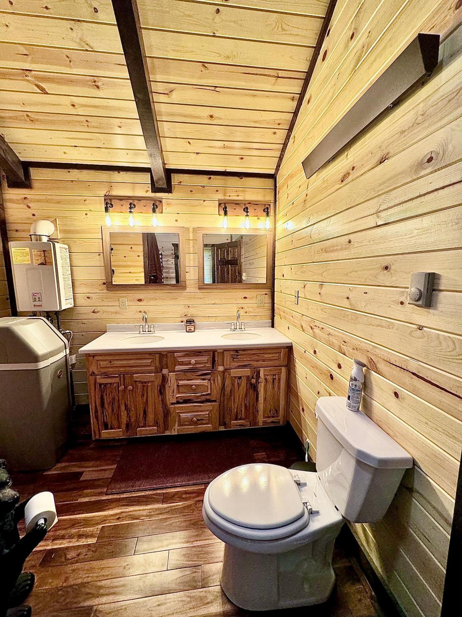 The Lodge At Devils Tower Экстерьер фото